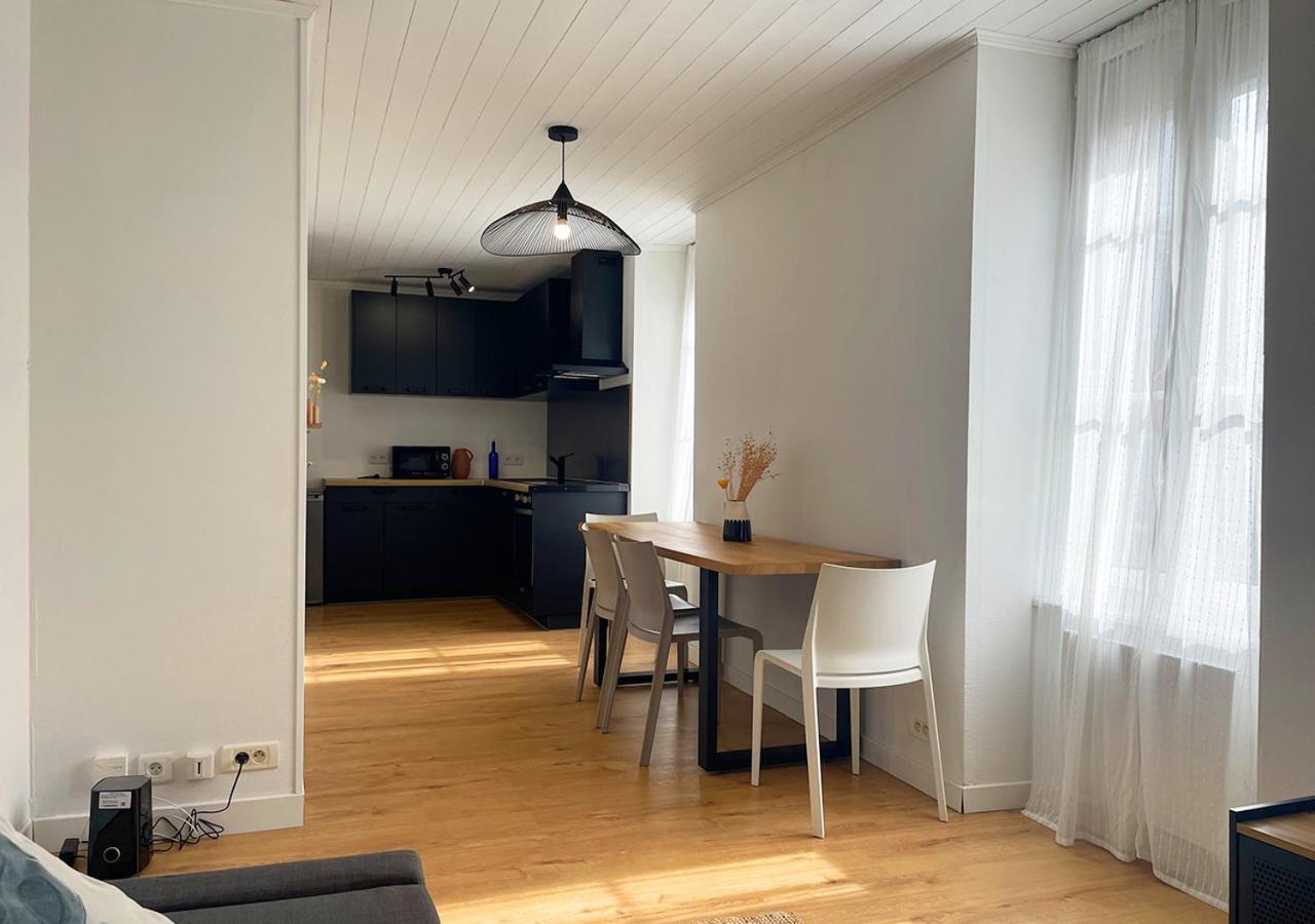 Charmant Appartement Renove Au Coeur De Concarneau Buitenkant foto